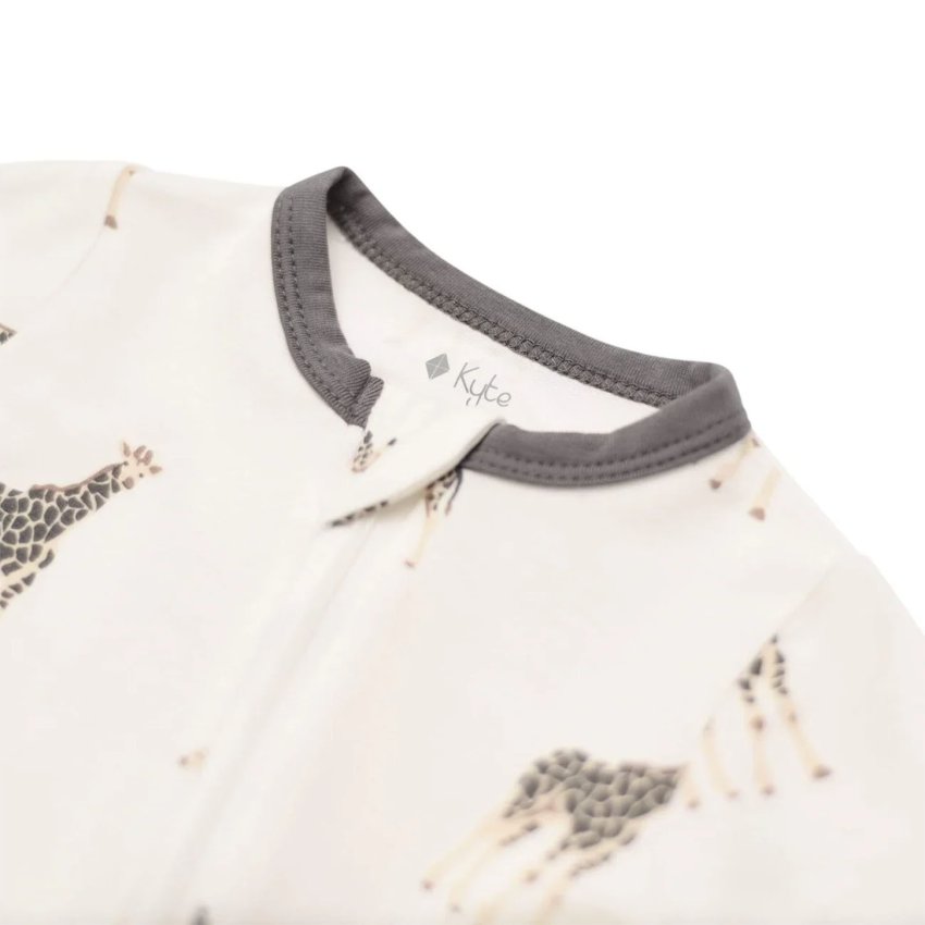 Zippered Footie - Giraffe